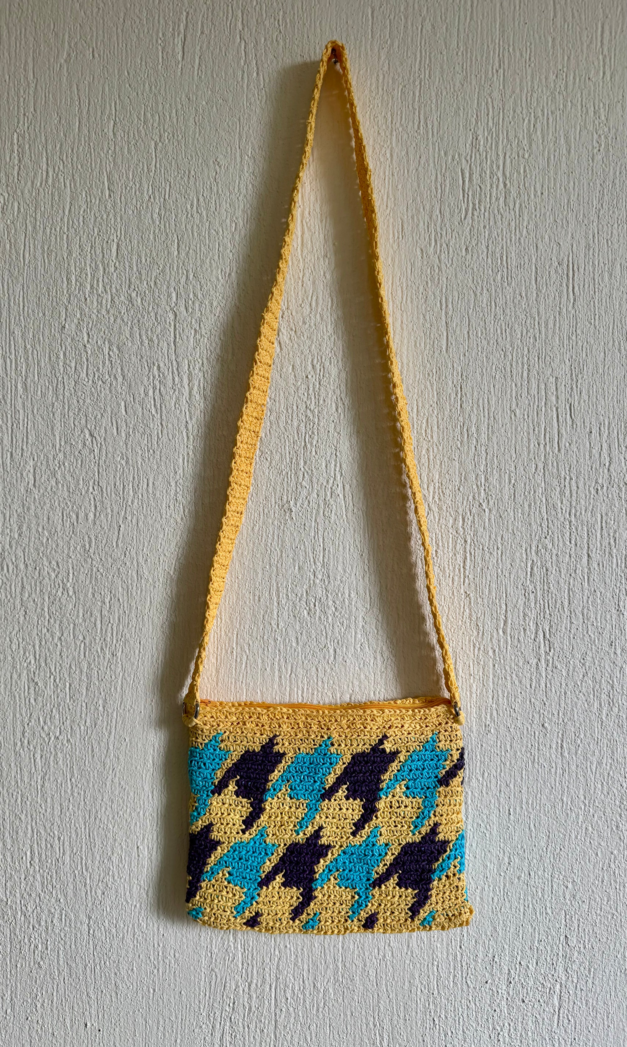 Sarı/Mor/Turkuaz - El Yapımı Wayuu Örgü Çanta - Kağıt İpten Astarlı & Cepli, Fermuarlı, Özel Tasarım Çapraz Çanta