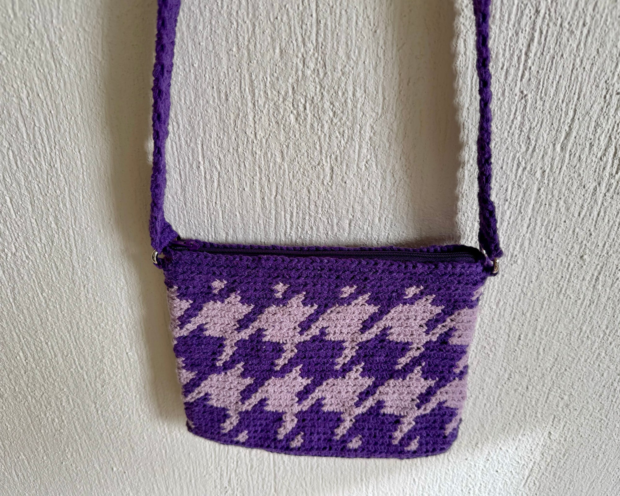 El Yapımı Wayuu Örgü Çanta - Astarlı & Cepli, Fermuarlı, Özel Tasarım Çapraz Mor Çanta