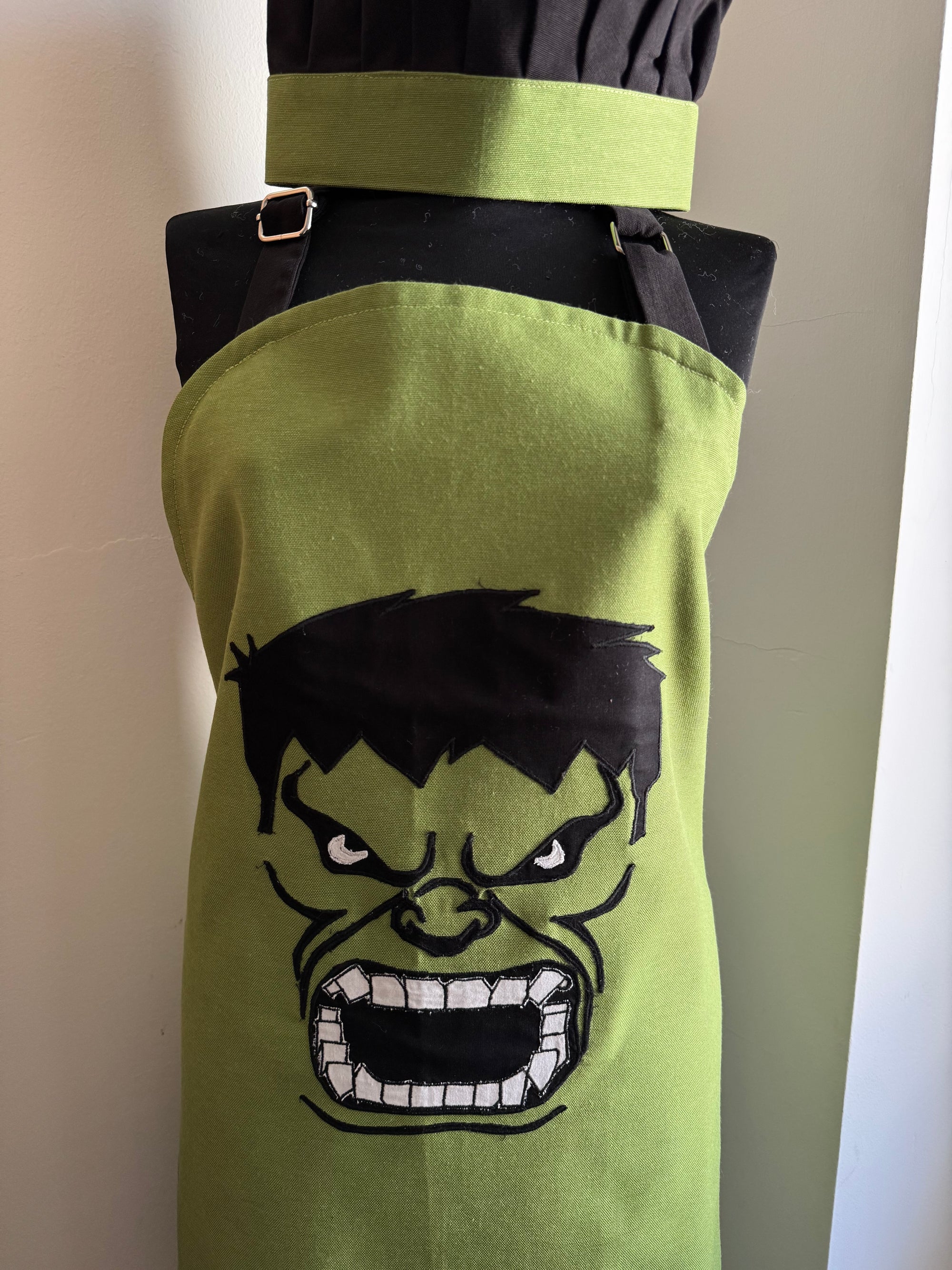 Hulk Temalı El Yapımı Mutfak ve Mangal Önlüğü Seti