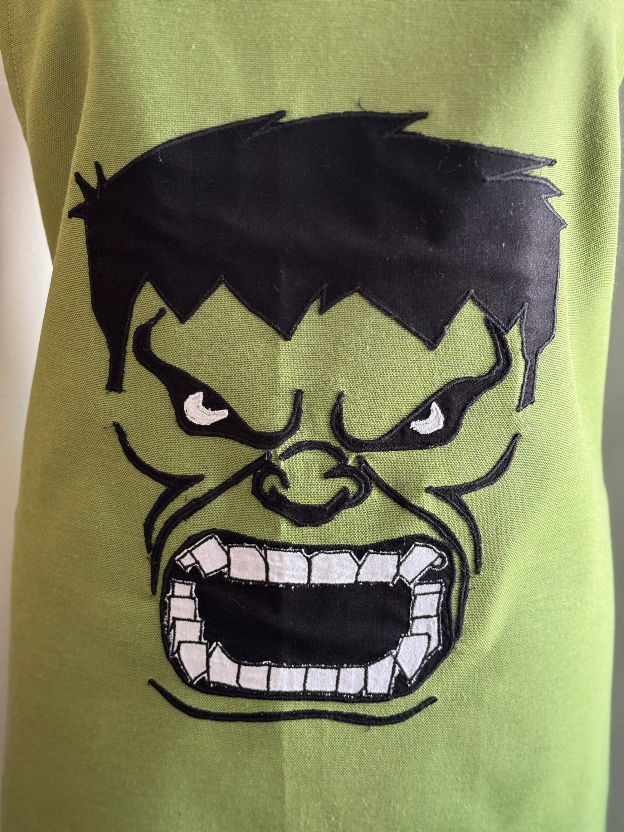 Hulk Temalı El Yapımı Mutfak ve Mangal Önlüğü Seti