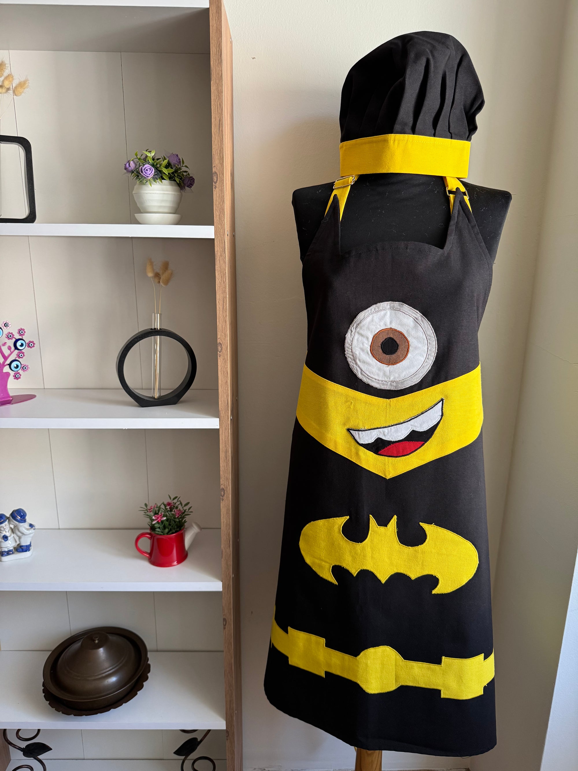 Minion Batman Temalı El Yapımı Mutfak Önlüğü Seti