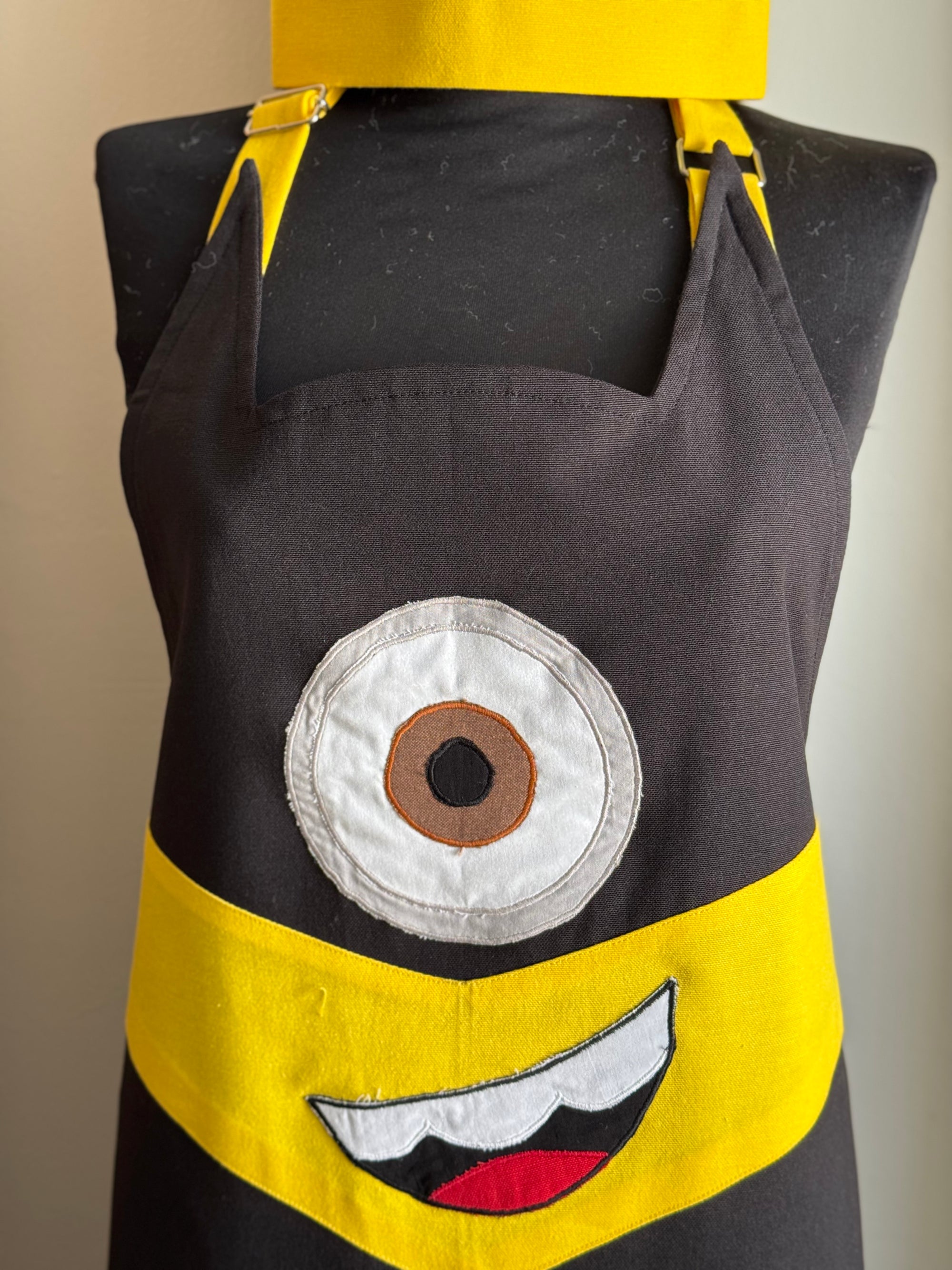 Minion Batman Temalı El Yapımı Mutfak Önlüğü Seti