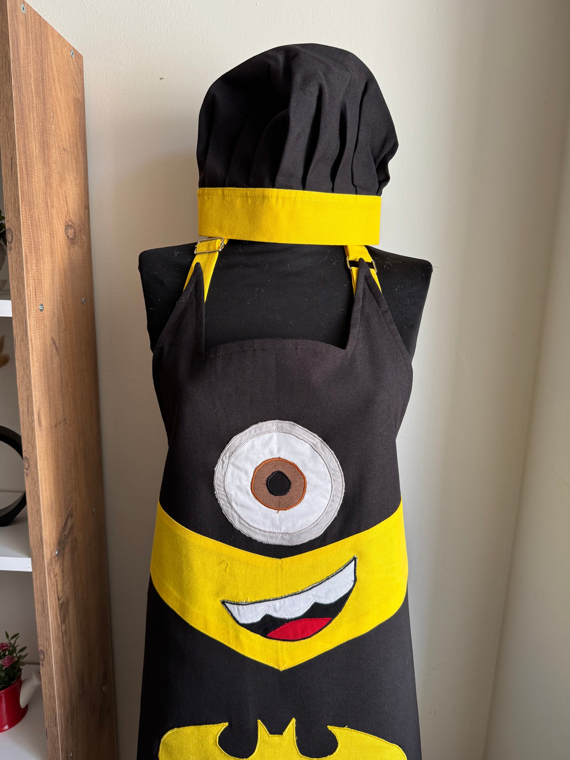 Minion Batman Temalı El Yapımı Mutfak Önlüğü Seti