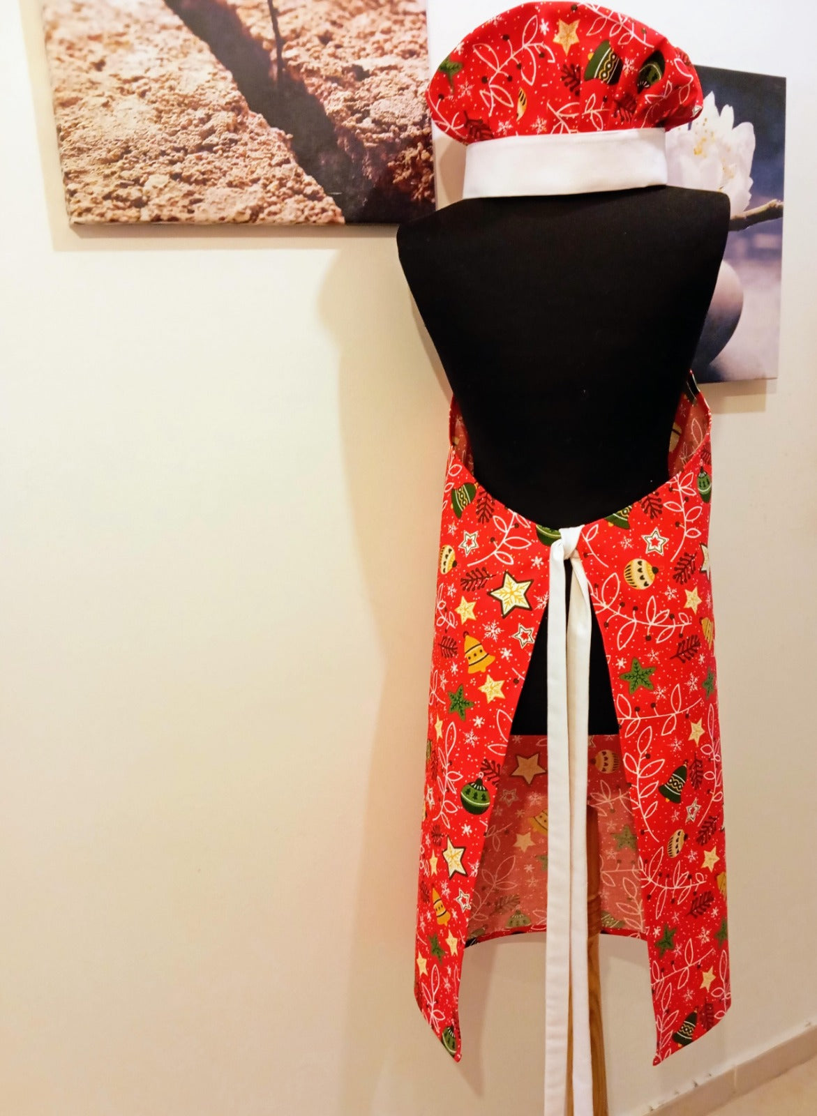 Yılbaşı Temalı Kırmızı Mutfak Önlüğü ve Şef Şapkası Seti - Yeni Yıl Serisi