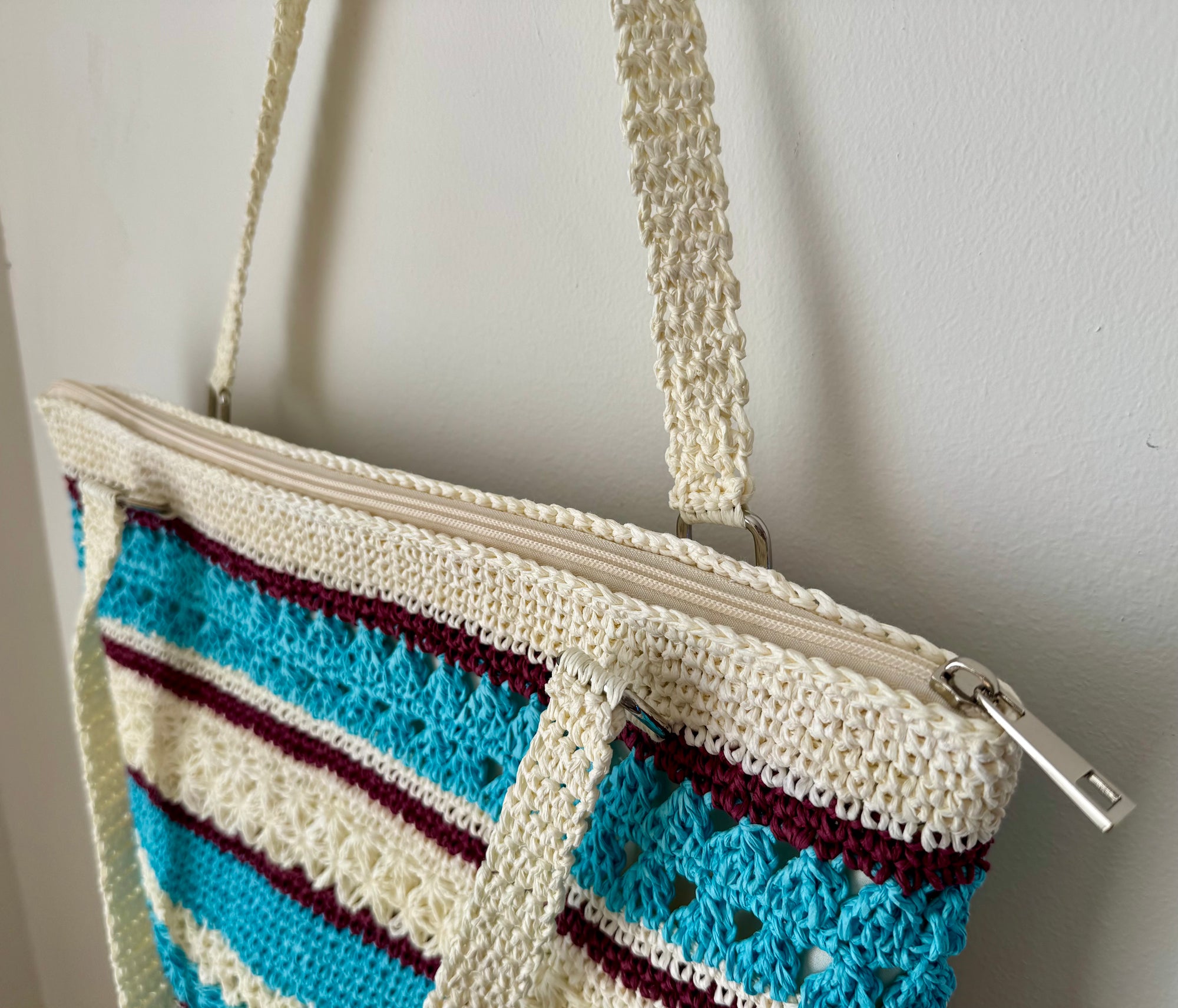 Astarlı ve Fermuarlı El Yapımı Omuz Çantası - Krem Turkuaz Bordo Kağıt İp Çanta