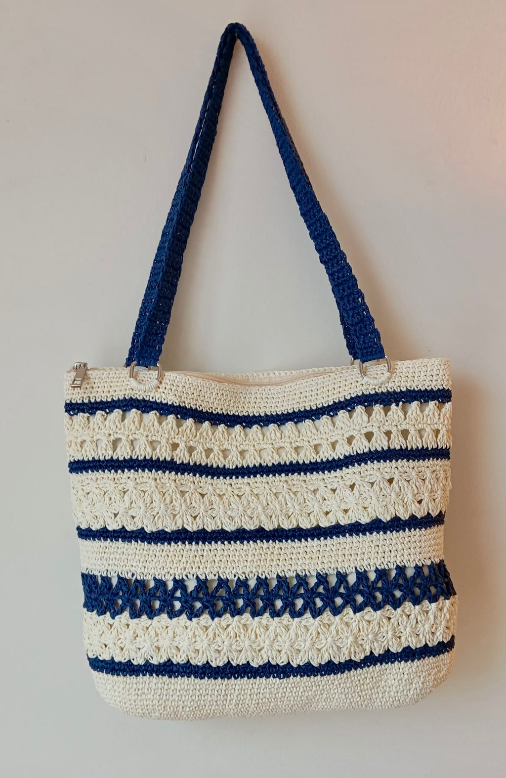 Astarlı ve Fermuarlı El Yapımı Omuz Çantası - Krem Lacivert Çizgili Kağıt İp Çanta