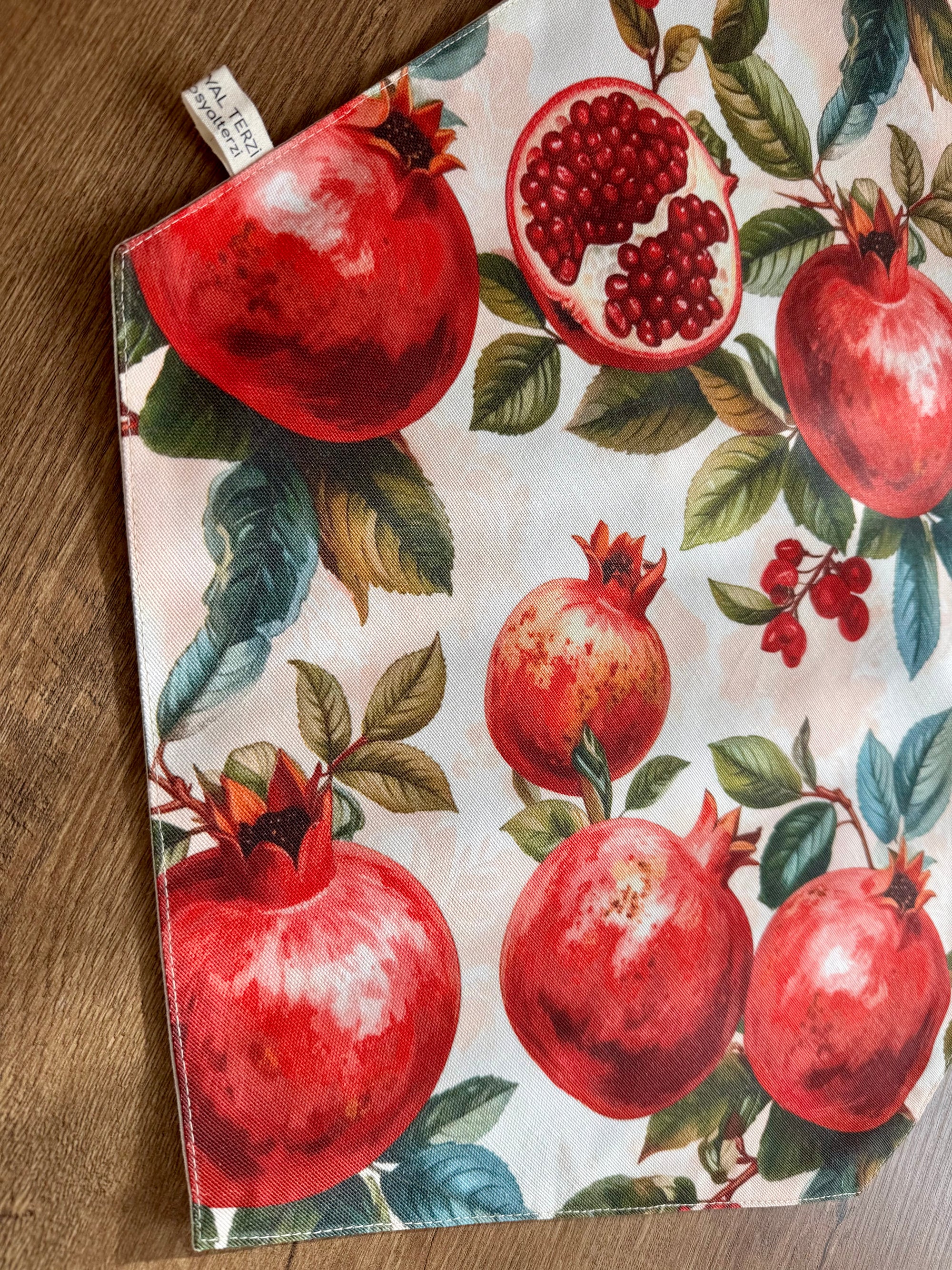 Nar Desenli Dekoratif Runner - Modern Masa Örtüsü