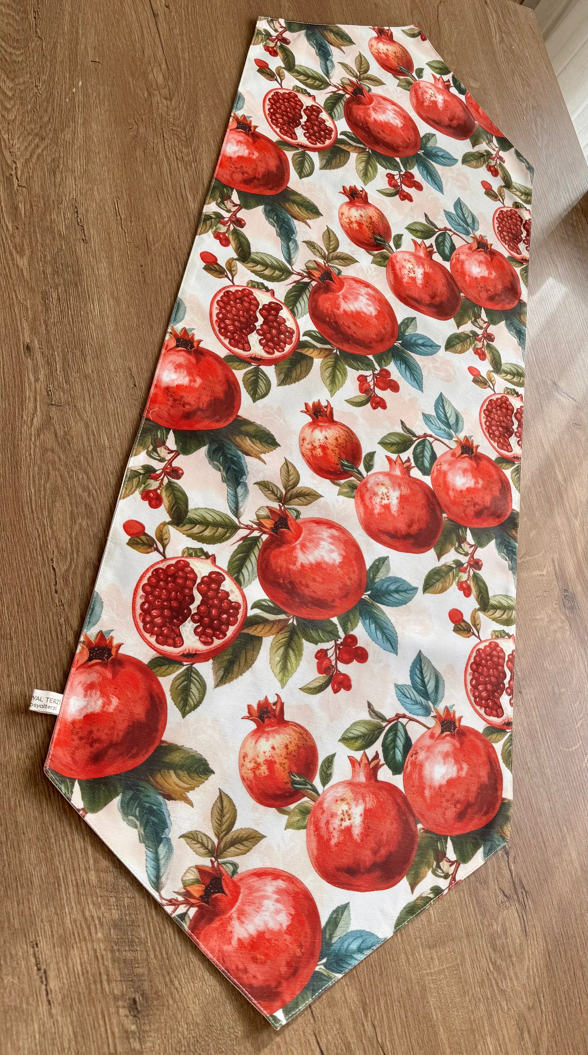 Nar Desenli Dekoratif Runner - Modern Masa Örtüsü