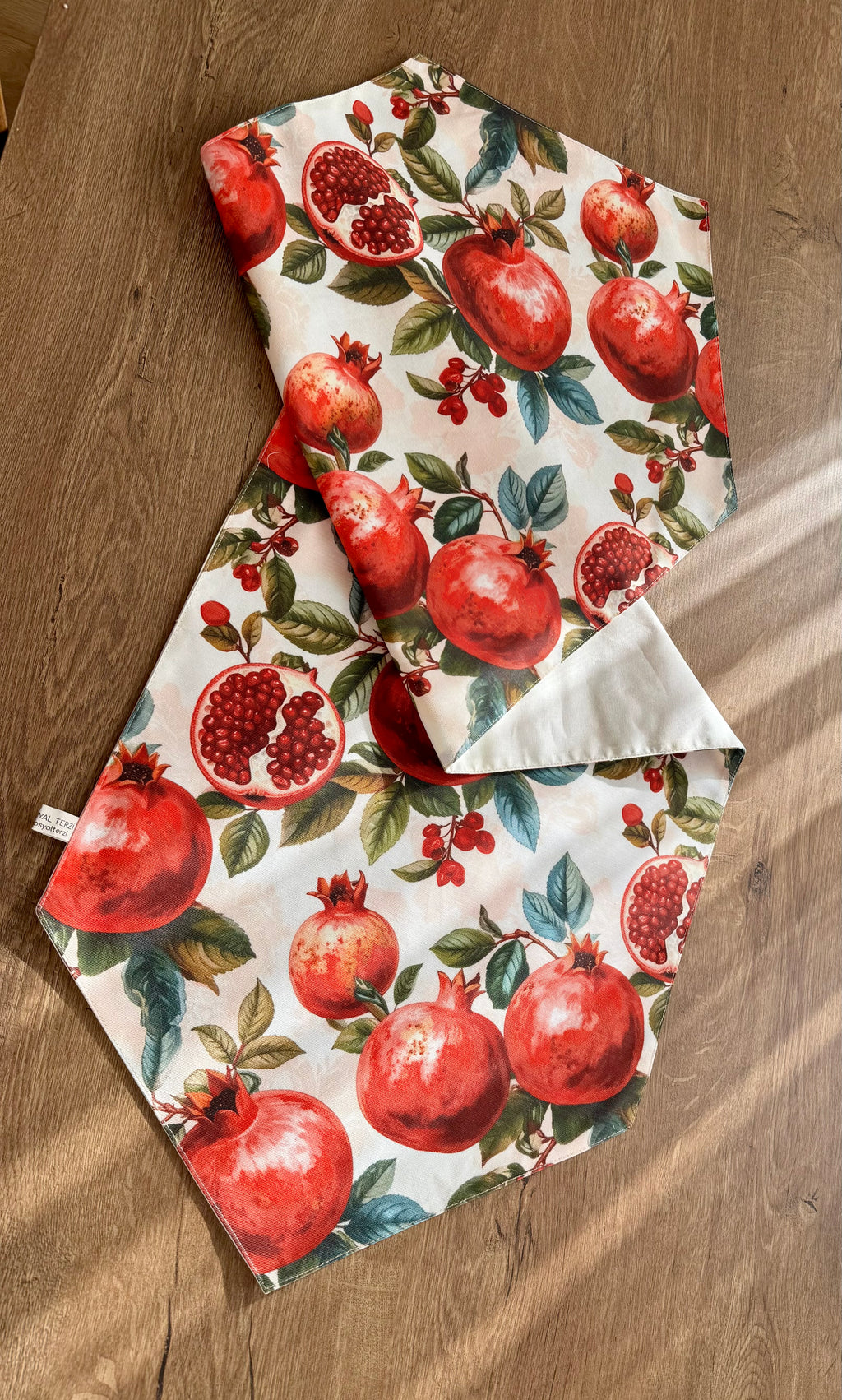 Nar Desenli Dekoratif Runner - Modern Masa Örtüsü