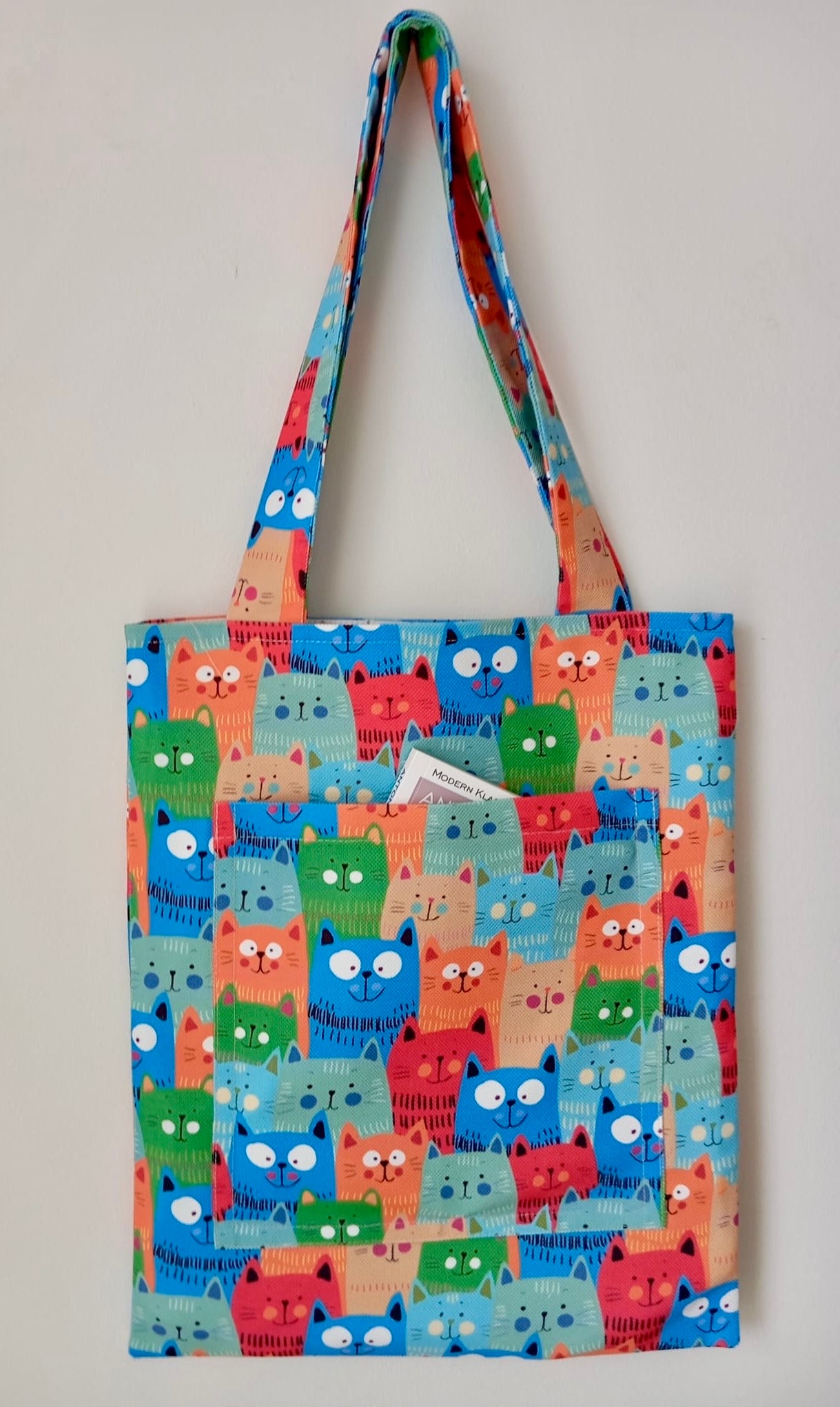 Sevimli Renkli Kediler Desenli Ön Cepli Bez Çanta (Tote Bag)