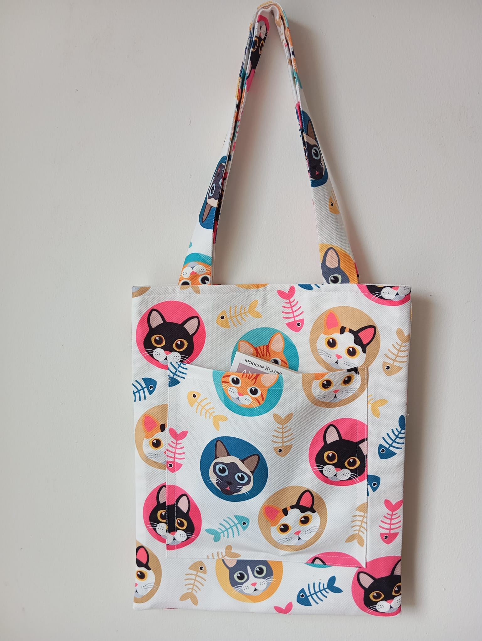 Kediseverler İçin Hediye: Cepli ve Astarlı Kedi Desenli Omuz Çantası