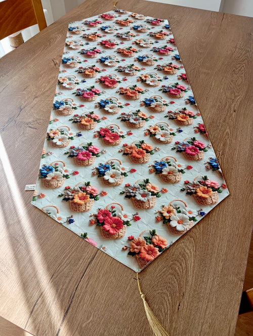 3D Efektli Sepette Çiçek Desenli Püsküllü Runner - Romantik Sofra Örtüsü